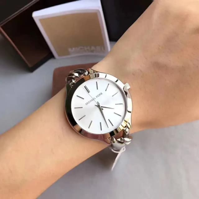  Michael Kors MK3279 worn on wrist 