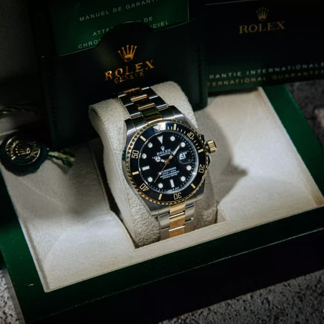 Full Set – Watch with Box and Accessories